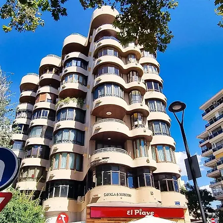Διαμέρισμα Spacious Renovated 1-bedroom In Center With Free Parking Μαρμπέλλα
